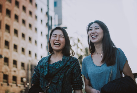 スーパー いい かも: 日本人女性とのデートガイド