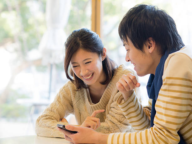 Is that behavior a sign of interest? Tips for correctly interpreting the other person's feelings to eliminate misunderstandings and anxieties.